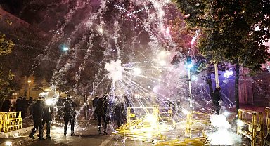 Fransa'daki protestolar için 40 bin polis görevlendirildi