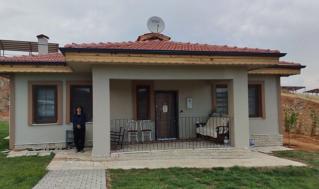 Gaziantep'te depremzedelere 14 akıllı konut ve 132 iş yeri teslim edildi