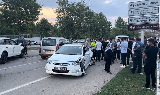 Gaziantep'te zincirleme trafik kazası: 3'ü çocuk 7 yaralı