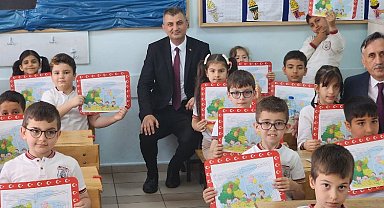 Gölcük'te öğrencilerin karne heyecanı