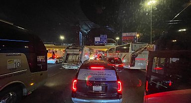 Hacı adaylarının Arafat'a intikalleri gece boyunca sürdü
