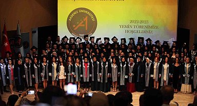 Hemşirelik Fakültesi'nde yemin töreni düzenlendi