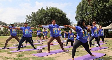 Hindistan Başkonsolosu Bodrum'da yoga yaptı