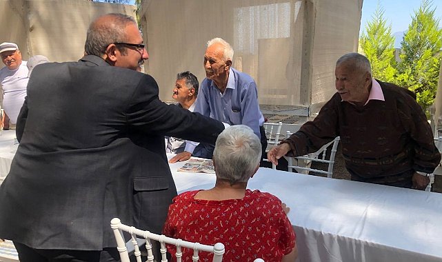 Huzurevindeki babalar unutulmadı
