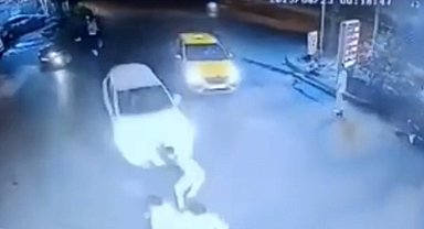 İstanbul'da akıl almaz intikam: Dayak yedikleri gençlerin üzerine araç sürdü