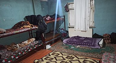 İstanbul'da "şok evlerine" yönelik operasyonda 40 düzensiz göçmen yakalandı