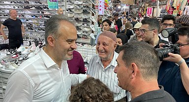 İşte örnek belediyecilik... 30 bin çocuğa bin liralık bayram çeki