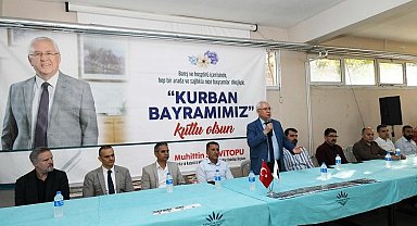 İzmir Karabağlar Belediyesi'nde bayramlaşma sevinci