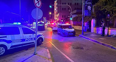 İzmir'de karakol önünde silahlı kavga: 1 ağır yaralı