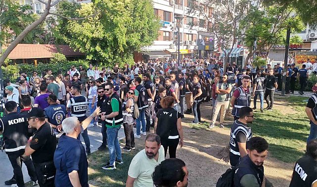 İzmir'de LGBT yürüyüşüne polis müdahalesi: 50'nin üzerinde gözaltı