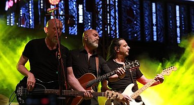 İzmit'te bayram coşkusu Yüksek Sadakat konseriyle taçlandı