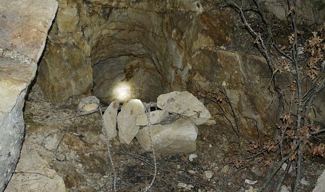 Kaçak kazı yapan 3 şahsa jandarmadan suçüstü