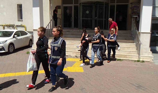 Kadın hırsızlar yakalandı