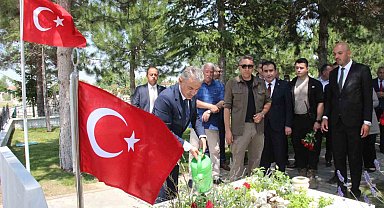 Karaman'da şehitlik ziyareti