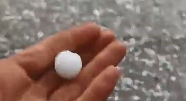 Kars'ı dolu vurdu, tarım arazileri zarar gördü