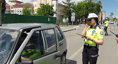 Kars'ta emniyet kemeri takmayan sürücülere ceza kesildi