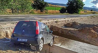 Kastamonu'da otomobil kanala düştü: 3 yaralı