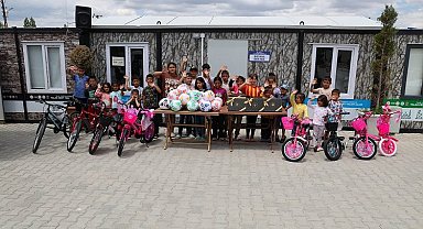 Kayseri Talas'tan yaralı Elbistan'a bayram hediyesi