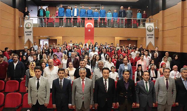 Kayseri'nin yıldızları ödüllendirildi
