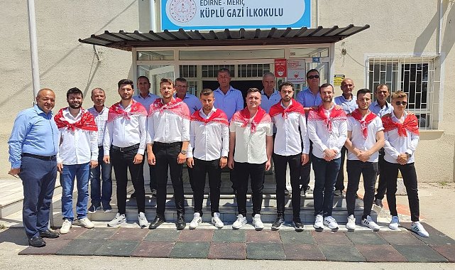 Kınalı kuzular dualarla askere uğurlandı