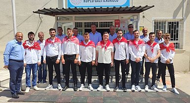 Kınalı kuzular dualarla askere uğurlandı