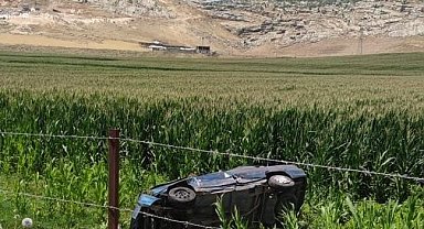 Kontrolden çıkan otomobil yol kenarına savruldu: 6 yaralı