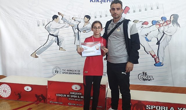 Körfezli Leylanur karate şampiyonasında Türkiye üçüncüsü oldu