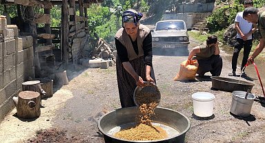 Köylülerin kışlık bulgur mesaisinde kazanlar kaynamaya başladı