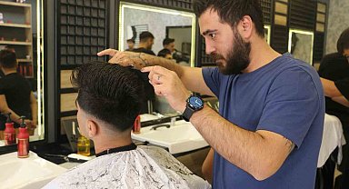 Kuaförler yoğunluktan dolayı sıra sistemine geçti