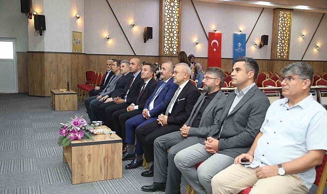 Kur'an Kursu Görevlilerine Yönelik Eğiticilerin Eğitimi Programı Başladı