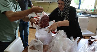 Kurban etleri ihtiyaç sahiplerine ulaştırıldı