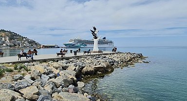 Kuşadası'nda bayram rezervasyonu yoğunluğu