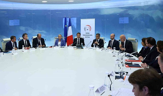 Macron: "Sokaklara daha fazla polis konuşlandırılacak"