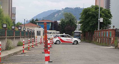 Mahalle arasında verilen direksiyon kursu eğitimine ve ehliyet sınavlarına mahalle sakinlerinden tepki