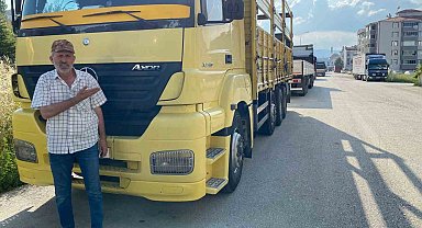 Mahalle sakinleri yol kenarlarına park edilen kamyonlardan rahatsız