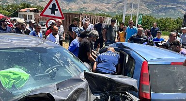 Malatya'da otomobiller çarpıştı: 3 yaralı
