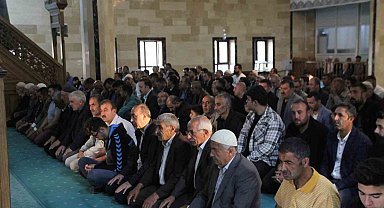 Malazgirt'te Kurban Bayramı namazı kılındı