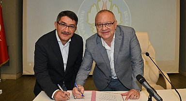 Manisa'da imzalar sokak sağlıklaştırması için atıldı