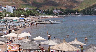 Marmaris'te plajlar yaza hazır