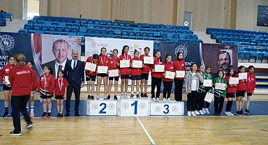 Masa tenisi turnuvasında Aydın'ı başarıyla temsil ettiler