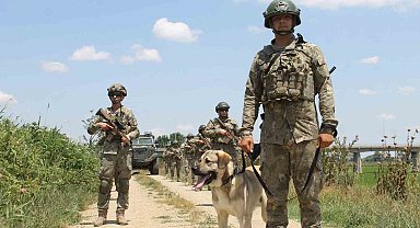 Mehmetçik, Yunanistan sınırında görev başında bayramlaştı