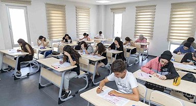 Mersin'deki kurs merkezlerine YKS hazırlık ön kayıtları başladı