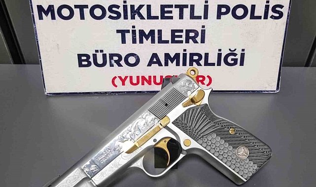 Mesken bulundurma ruhsatlı tabancasını taşırken Yunus Timlerine yakalandı