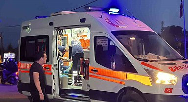 Motosiklet kanala uçtu: 2 yaralı