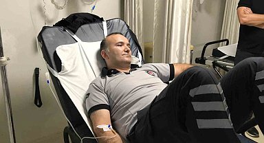 Muayenede güçlük çıkaran alkollü şahıs, hastanenin güvenlik görevlisini bıçakladı