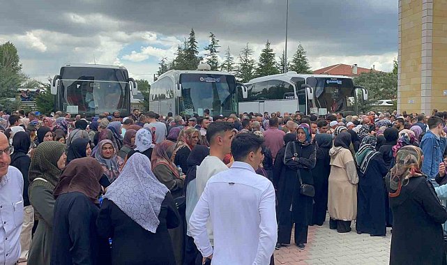 Niğde'de 160 hacı dualarla uğurlandı
