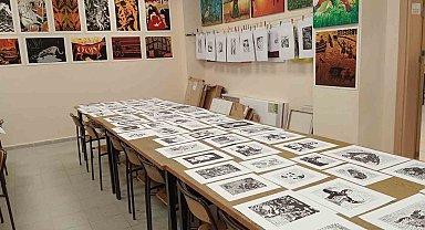 Öğrencilerin yaptığı baskılara dünyanın en büyük exlibris müzesinden davet