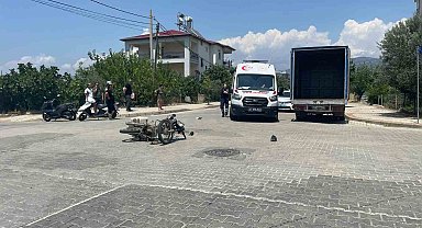 Otomobil ile motosiklet çarpıştı: 1 yaralı