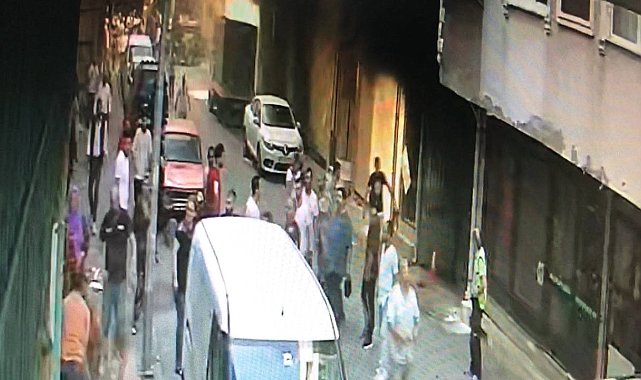 Pendik'te yangının çıkış anı güvenlik kamerasına yansıdı