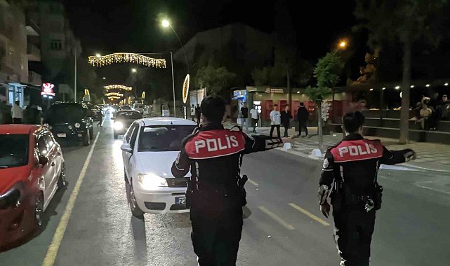 Polisin denetiminde araç ve sürücülere 44 bin 518 TL ceza kesildi
